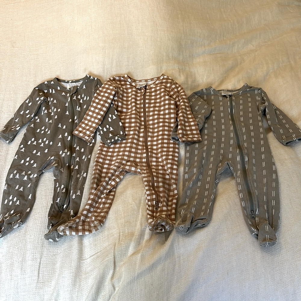 Mebie Baby Bundle- 3 Printed Zip-Up Footed onesies- 12-18 Months